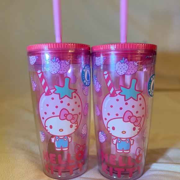 Hello Kitty Tumbler - Picture 2 of 3
